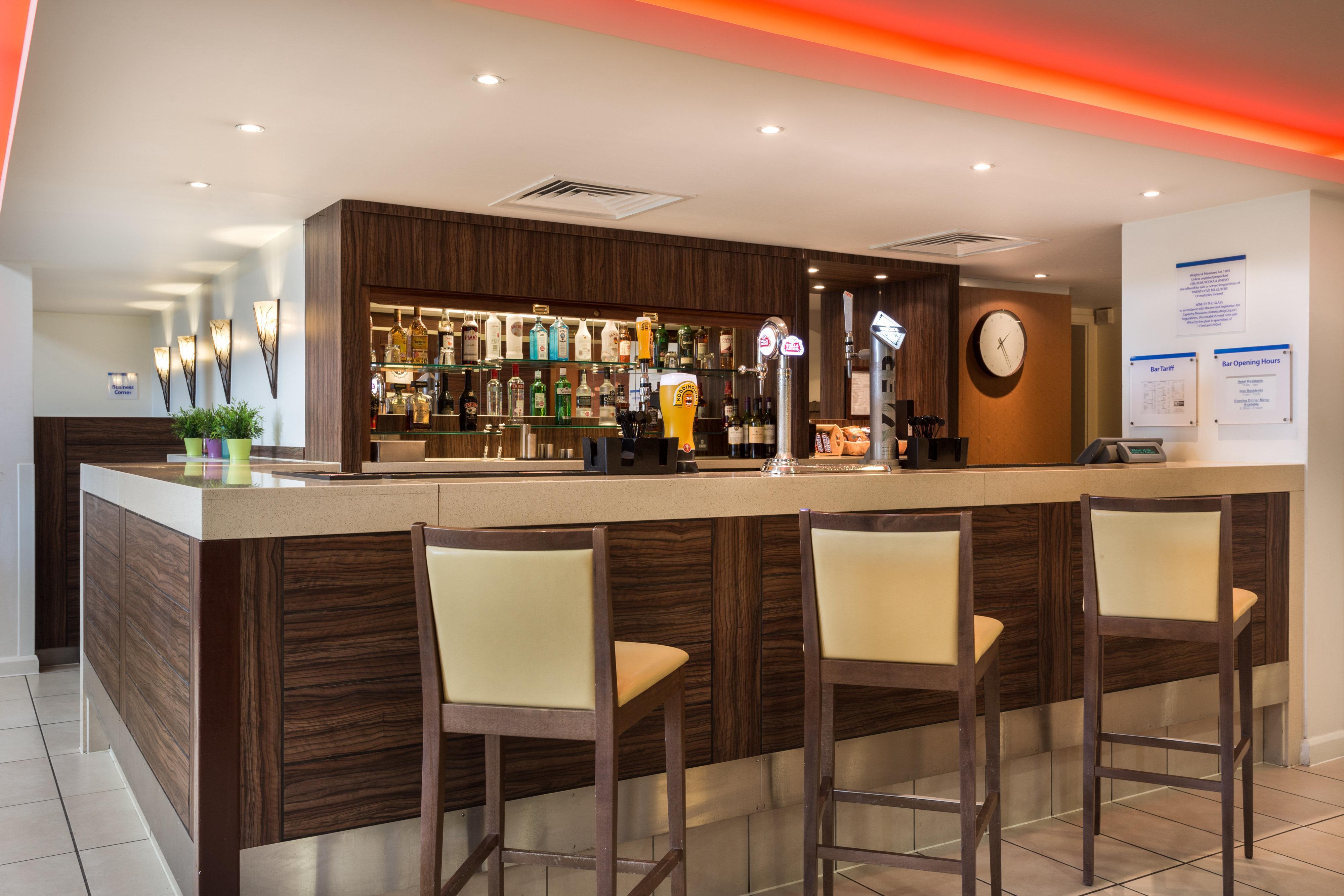 Holiday Inn Express Colchester, An Ihg Hotel מראה חיצוני תמונה