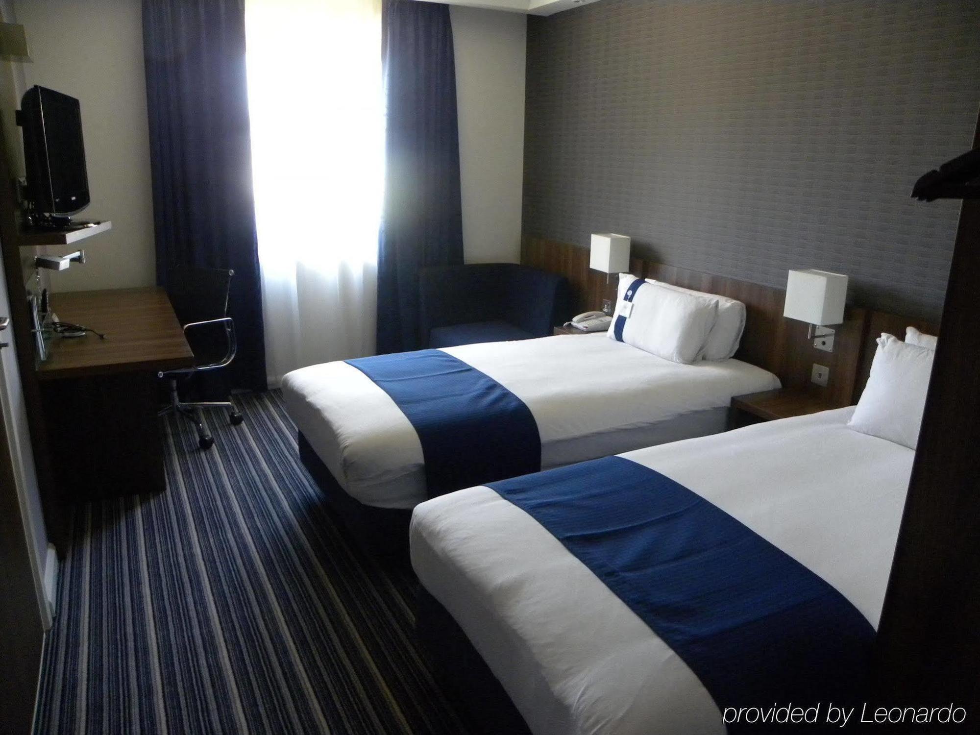 Holiday Inn Express Colchester, An Ihg Hotel מראה חיצוני תמונה