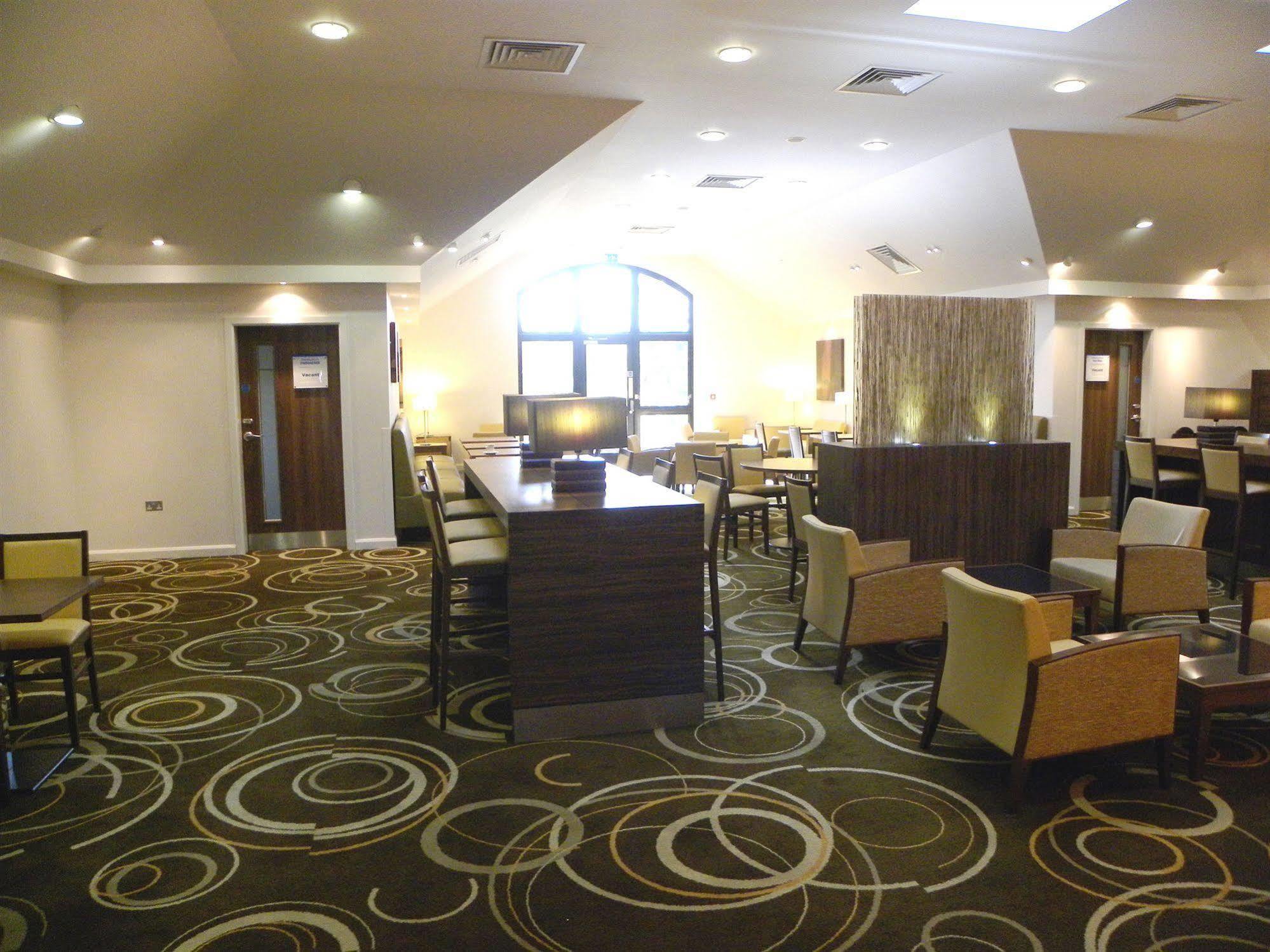 Holiday Inn Express Colchester, An Ihg Hotel מראה חיצוני תמונה